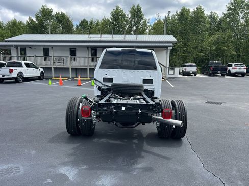 New 2025 Ford F450 XL w/ XL Chrome Package image 6