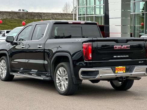Used 2022 GMC Sierra 1500 SLT w/ SLT Premium Package image 6