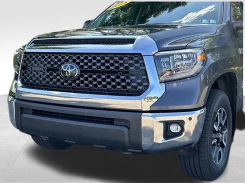 Used 2018 Toyota Tundra SR5 w/ TRD Off Road Package AWD/4WD image 9