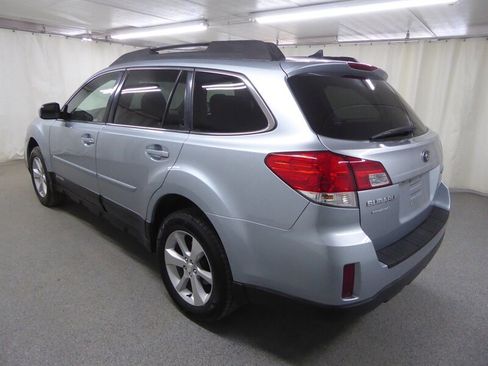 Used 2013 Subaru Outback 2.5i Limited w/ Moonroof Pkg image 5