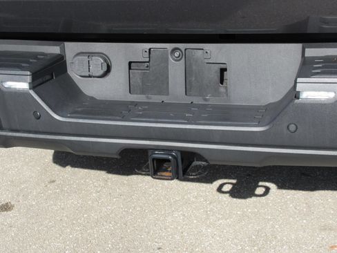 Used 2023 Toyota Tundra Platinum AWD/4WD image 42