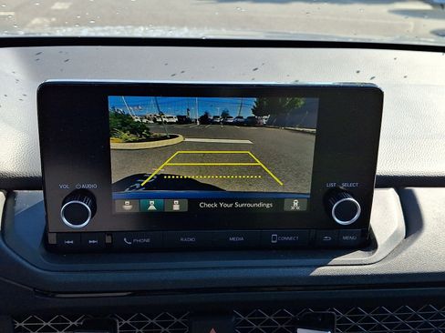 Used 2025 Honda Accord SE image 18
