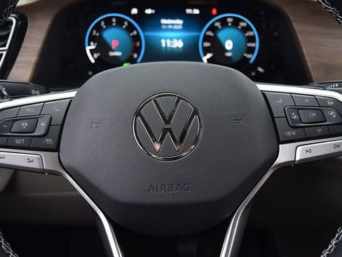 New 2026 Volkswagen Atlas SE image 18