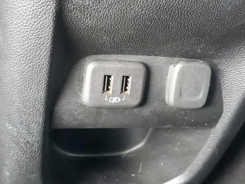 Certified 2022 Chevrolet Colorado LT AWD/4WD image 11