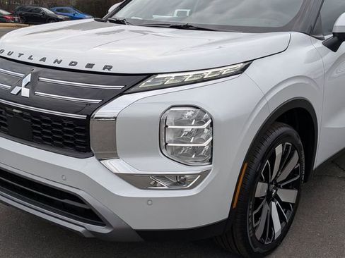 New 2026 Mitsubishi Outlander SE image 9