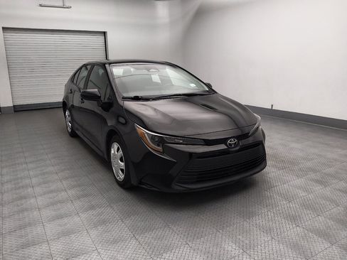 Used 2023 Toyota Corolla LE FWD image 13