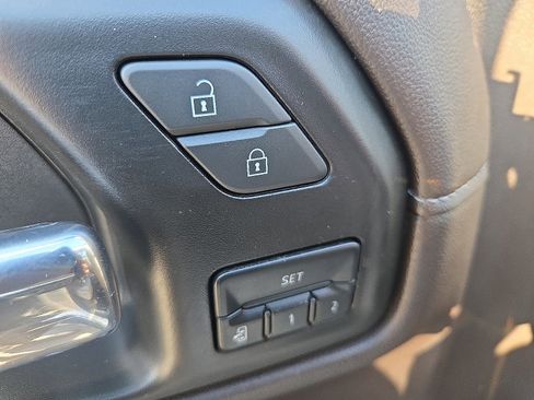 Used 2022 GMC Sierra 1500 SLT image 15