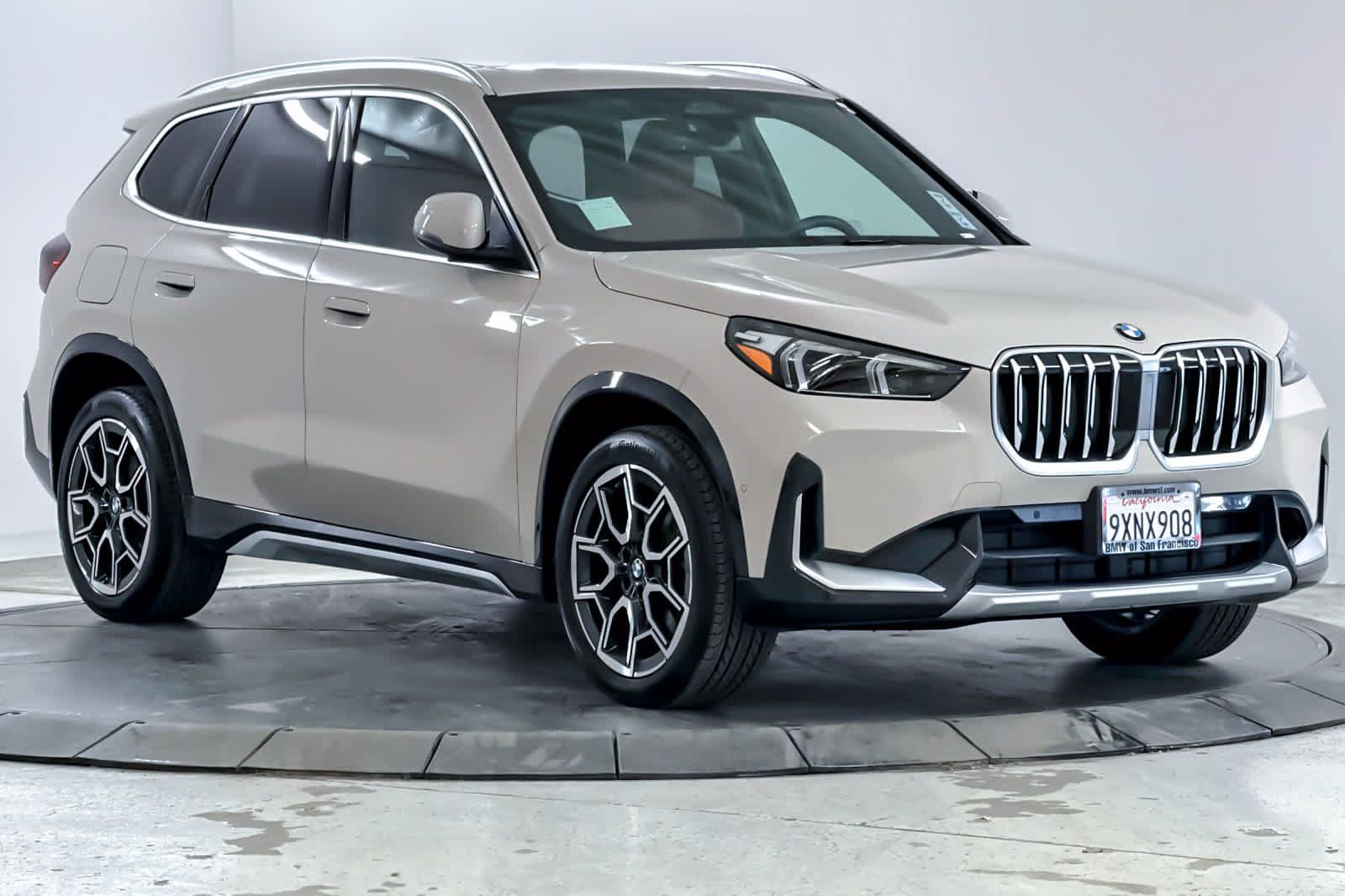Used 2026 BMW X1 xDrive28i w/ Convenience Package AWD/4WD image 9