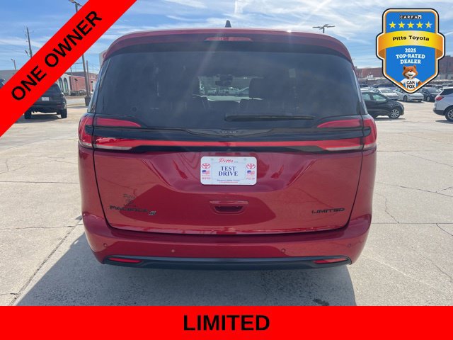 Used 2025 Chrysler Pacifica Limited FWD image 6