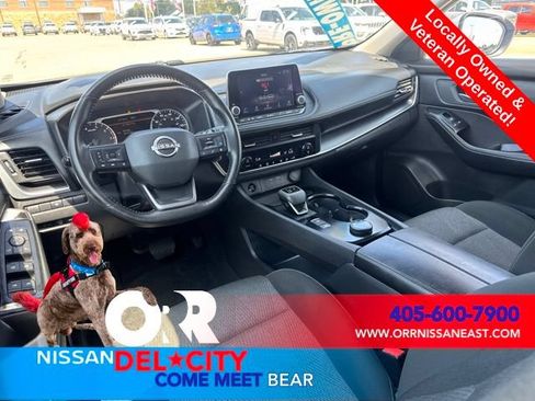 Used 2025 Nissan Rogue SV AWD/4WD image 12