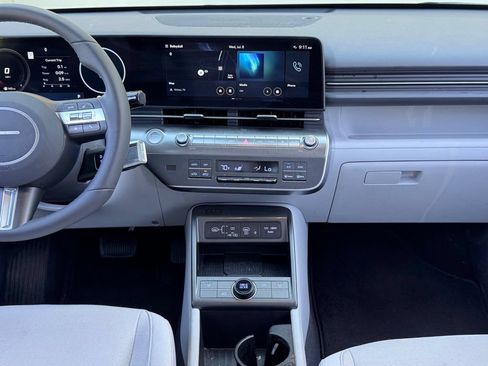 Certified 2025 Hyundai Kona SEL FWD image 3