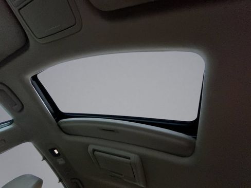 Used 2014 Honda Odyssey Touring Elite image 31