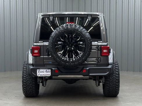 Used 2025 Jeep Wrangler Unlimited Sahara w/ Safety Group AWD/4WD image 4