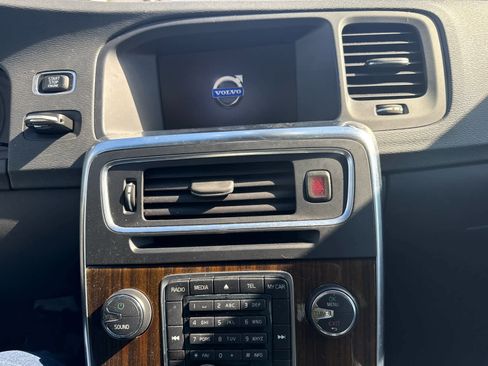 Used 2013 Volvo S60 T5 image 6