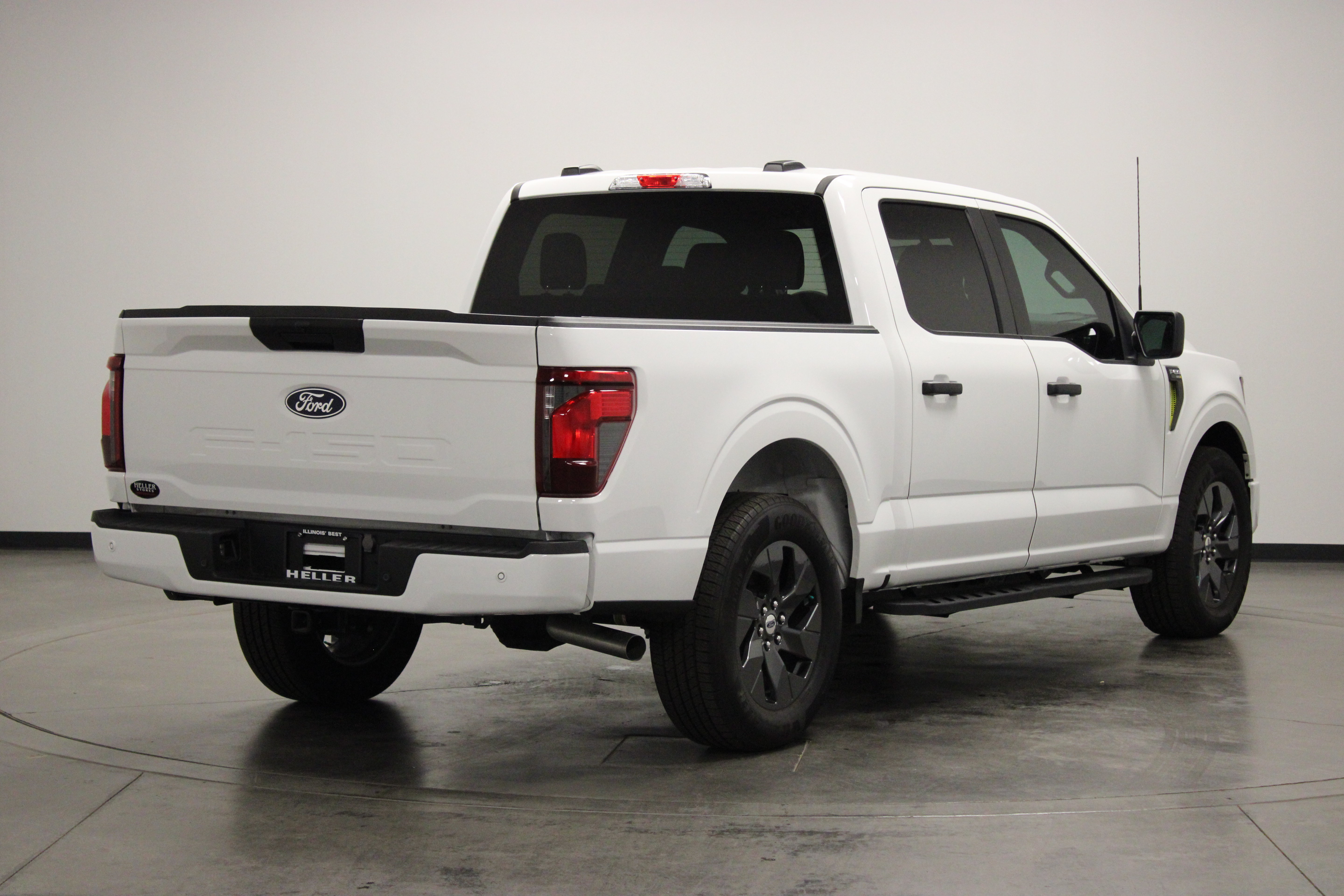 Used 2025 Ford F150 STX w/ Equipment Group 200A RWD image 8