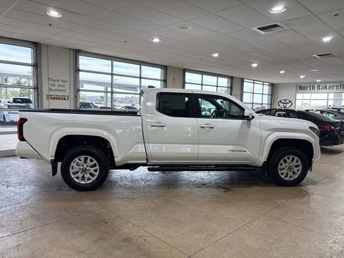 New 2026 Toyota Tacoma SR5 AWD/4WD image 3