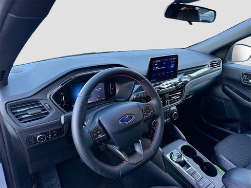 Used 2025 Ford Escape ST-Line Select image 14