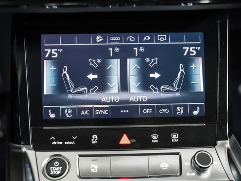 Used 2024 Audi Q8 e-tron Premium Plus image 20