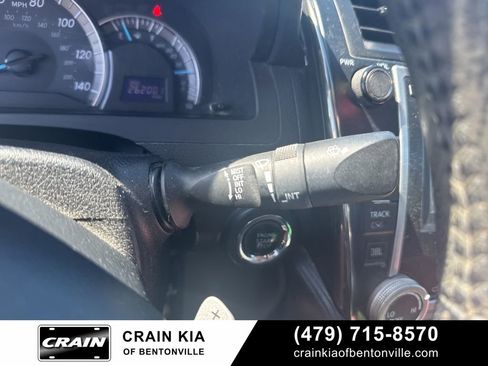 Used 2013 Toyota Camry SE w/ Leather Pkg image 25