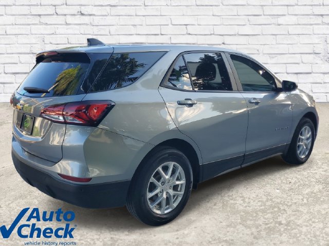 Certified 2024 Chevrolet Equinox LS w/ LS Convenience Package FWD image 4