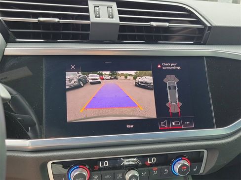 Used 2020 Audi Q3 2.0T Premium w/ Convenience Package image 36