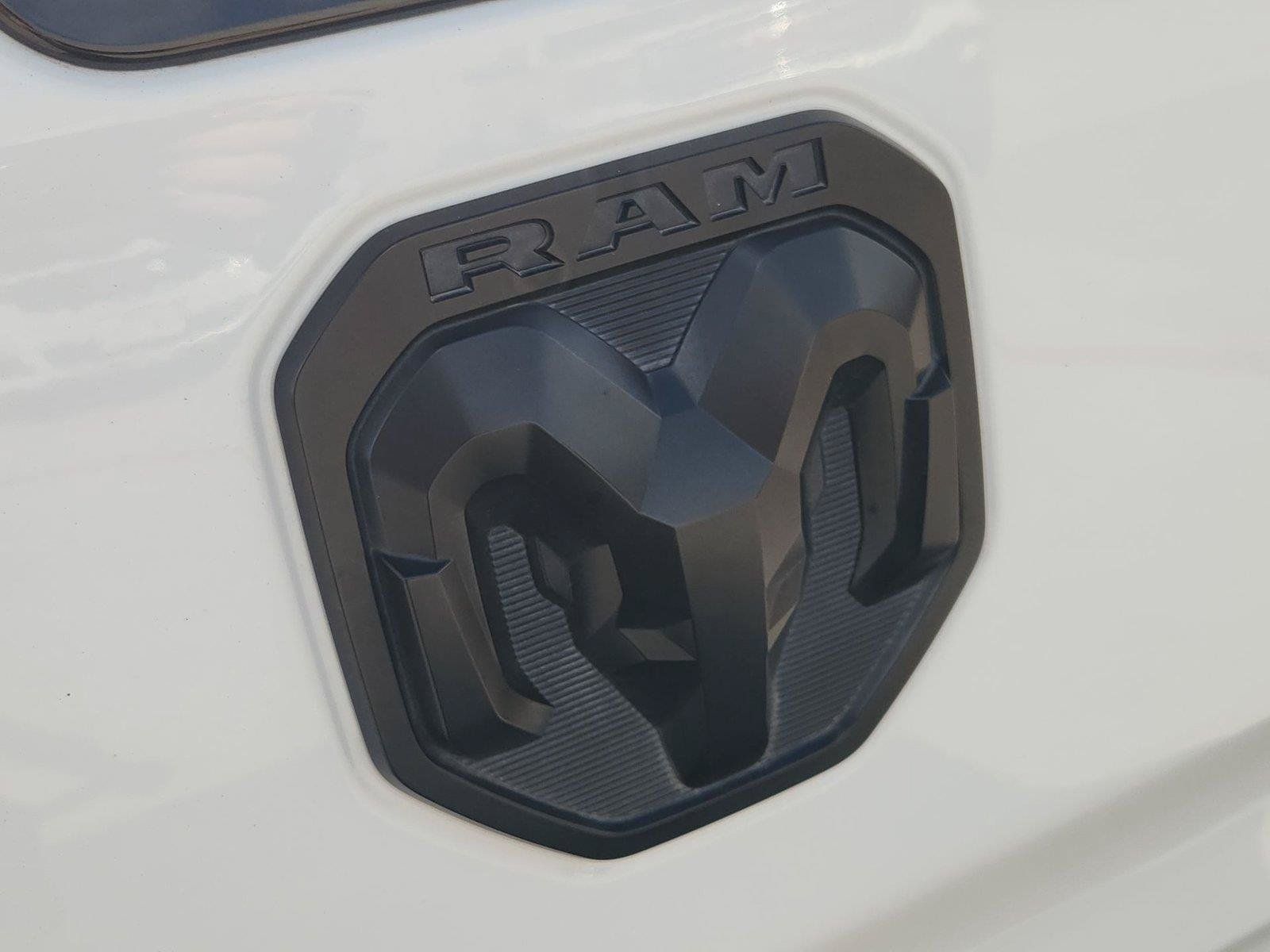 Used 2024 RAM 1500 Laramie AWD/4WD image 30