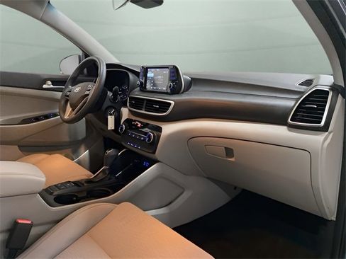 Used 2021 Hyundai Tucson SE image 16