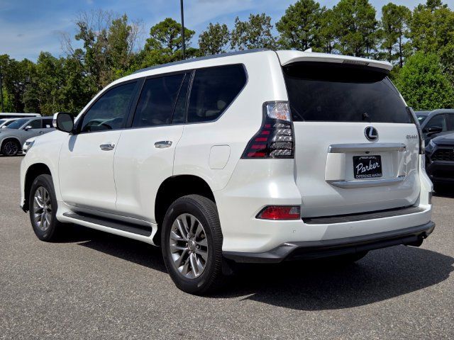 Used 2023 Lexus GX 460 Luxury w/ Sport Design Package AWD/4WD image 3
