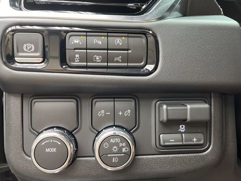 New 2026 GMC Yukon XL Elevation RWD image 13