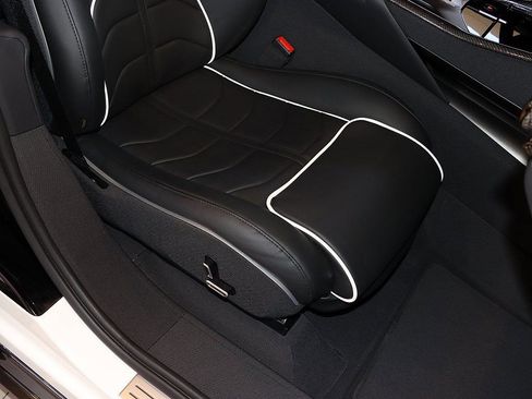 Certified 2024 Ferrari Purosangue image 34