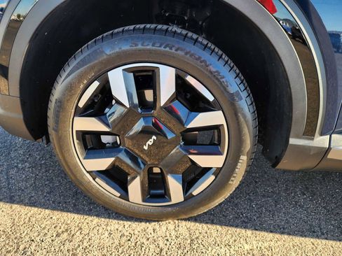 Used 2027 Kia Telluride S w/ Towing Package FWD image 9