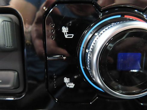 Used 2025 GMC Sierra 1500 Elevation image 56