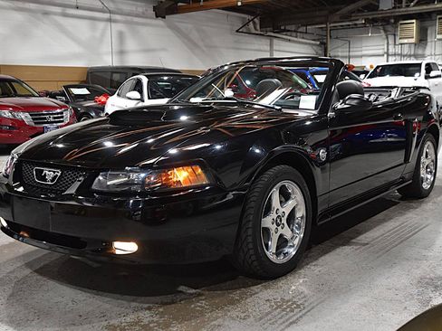 Used 2004 Ford Mustang GT RWD image 14