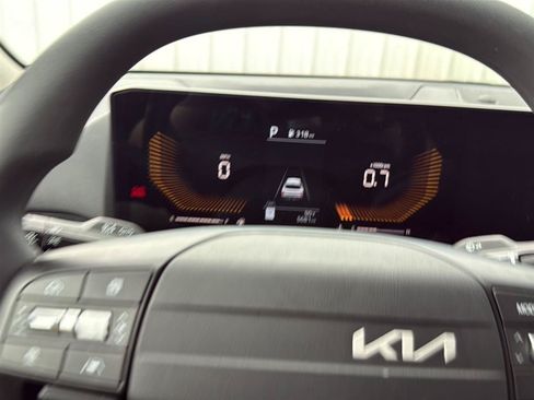 Used 2025 Kia K4 FWD image 3