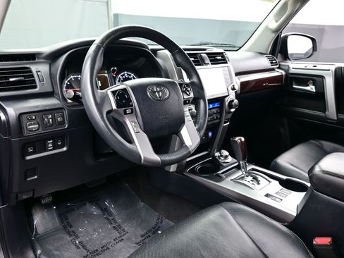 Used 2022 Toyota 4Runner Limited image 14