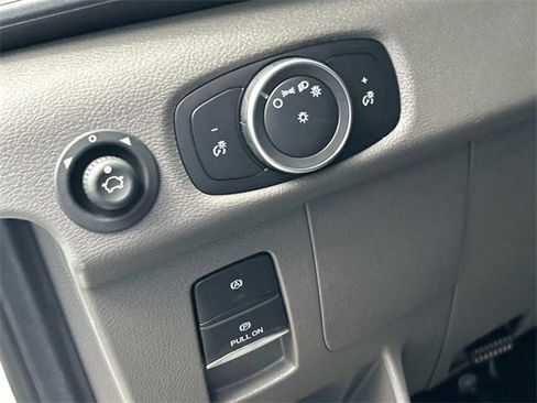 New 2025 Ford Transit 250 148 Medium Roof image 29