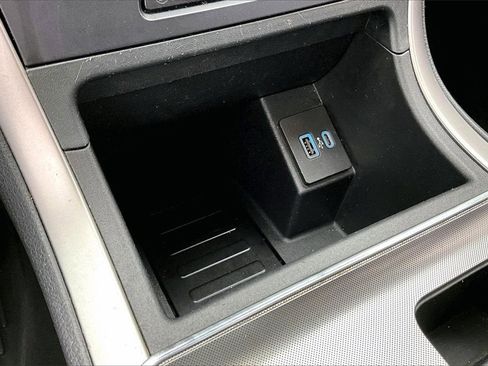 Used 2022 Ford Edge SEL w/ Convenience Package image 32