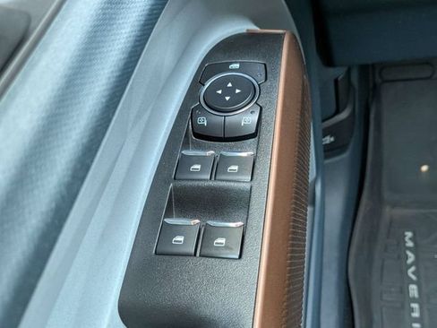 Used 2023 Ford Maverick Lariat w/ Lariat Luxury Package AWD/4WD image 28