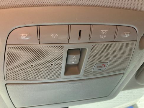 Used 2017 Nissan Pathfinder Platinum image 31