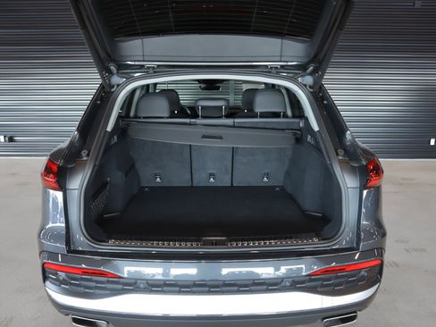 Certified 2025 Audi Q5 Premium w/ Convenience Package image 13