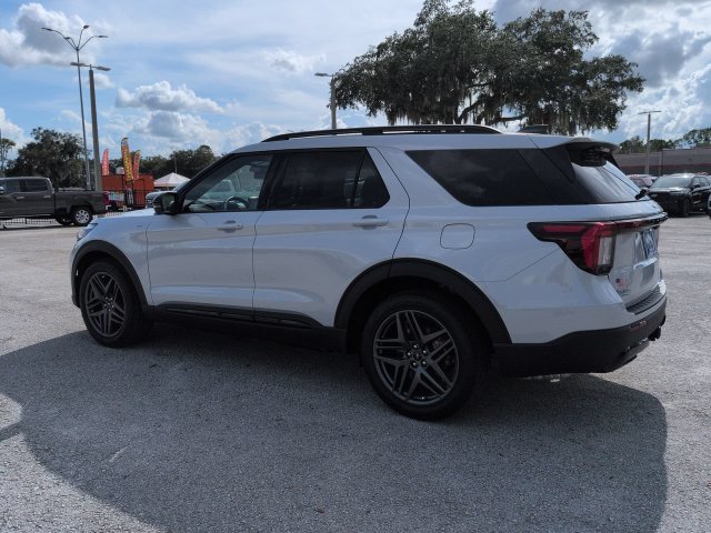 New 2026 Ford Explorer ST-Line w/ ST-Line Street Pack RWD image 7