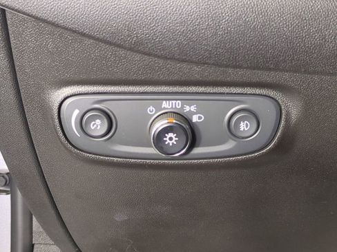 Used 2022 Chevrolet Equinox Premier image 31