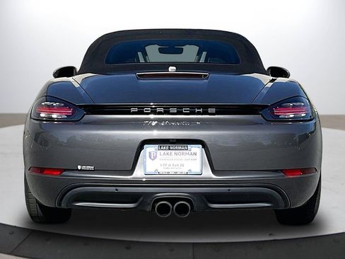 Used 2019 Porsche 718 Boxster GTS image 8