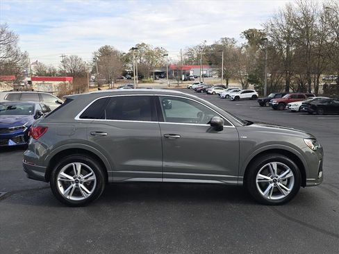 Used 2024 Audi Q3 2.0T Premium Plus image 2