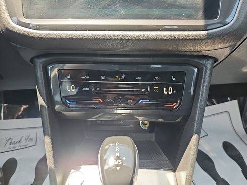 Used 2023 Volkswagen Tiguan SE FWD image 20