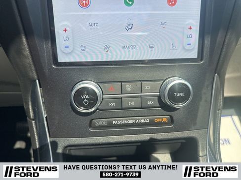 Used 2024 Ford Edge Titanium image 28