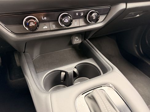 Used 2024 Honda HR-V LX image 26