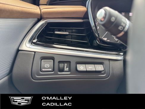 Used 2024 Cadillac XT6 Sport w/ LPO, Onyx Lite Package AWD/4WD image 18