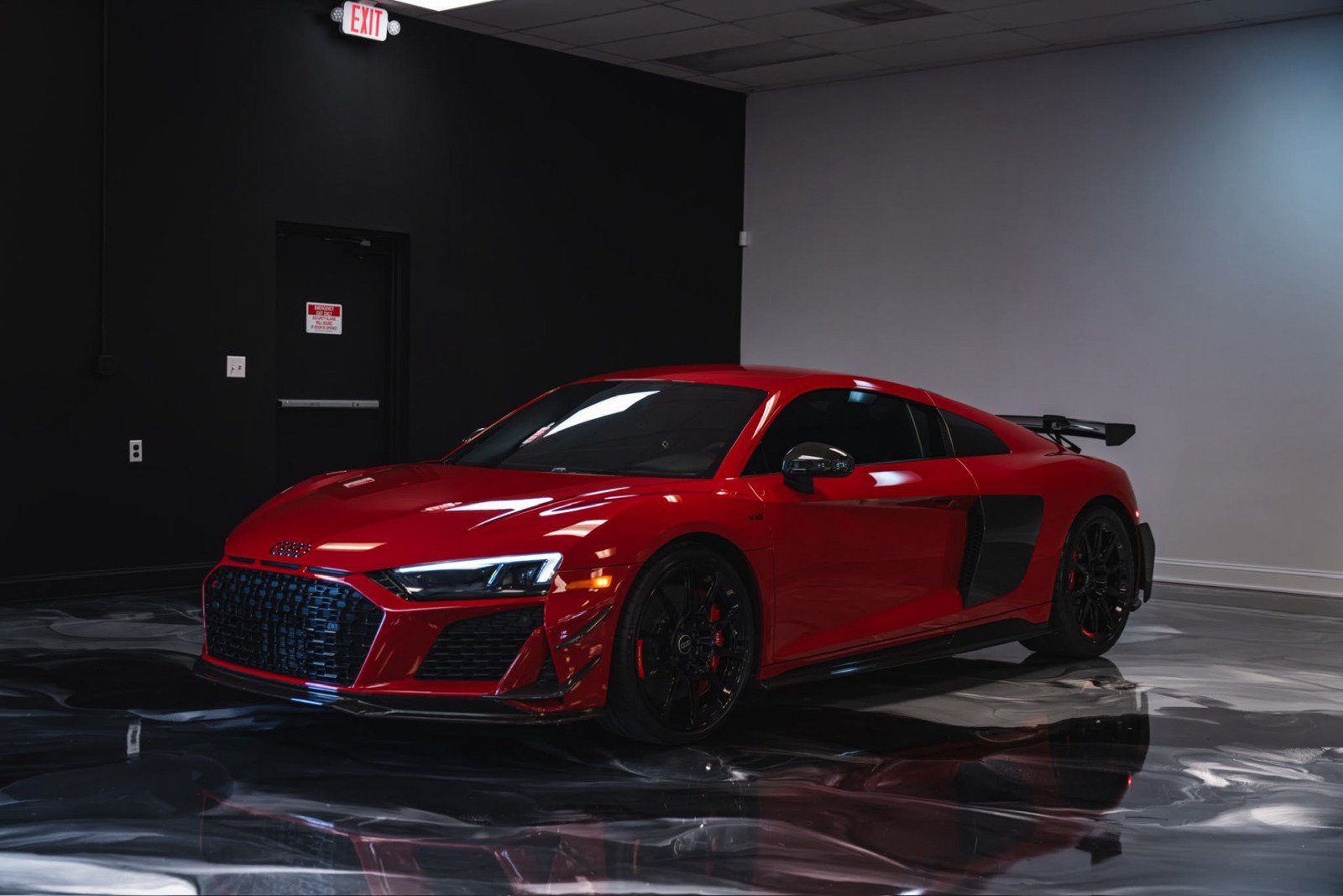 Used 2023 Audi R8 V10 GT RWD image 1