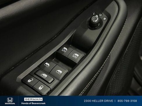 Used 2023 Jeep Grand Cherokee Altitude AWD/4WD image 18